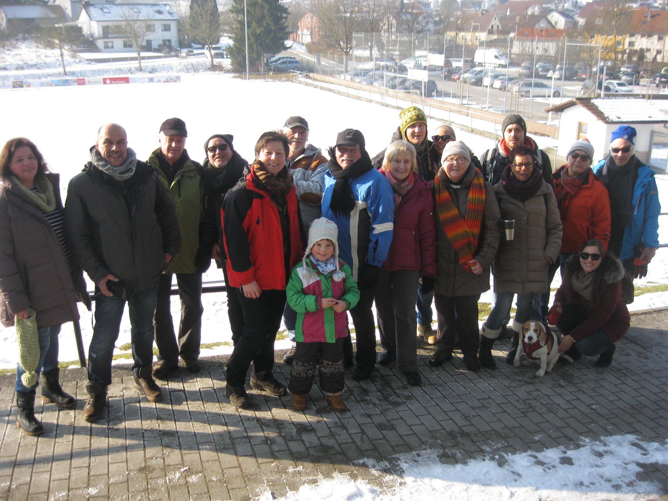 Die Flinsbacher Wandergruppe freut sich auf´s Mittagessen